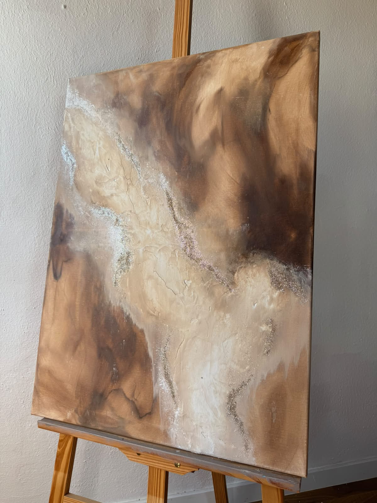 Creamy Hazelnut | Acrylic painting on canvas 55 x 75 cm