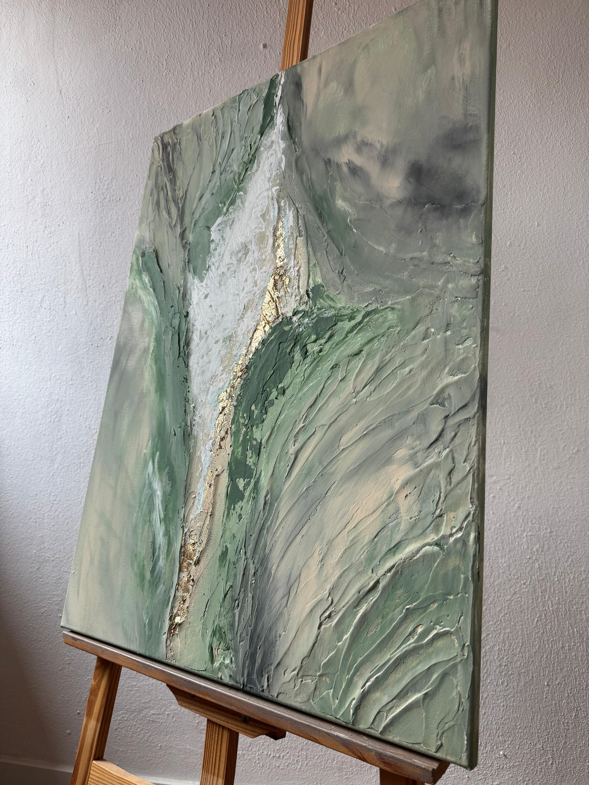 Golden Pistachio | Acrylic painting on canvas 55 × 75 cm