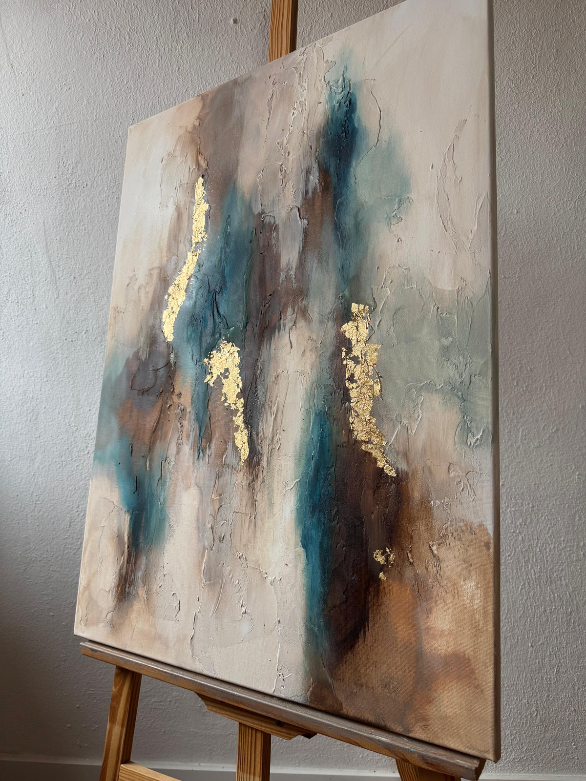 Luxury Blueberry | Acrylic painting on canvas 55 x 75 cm