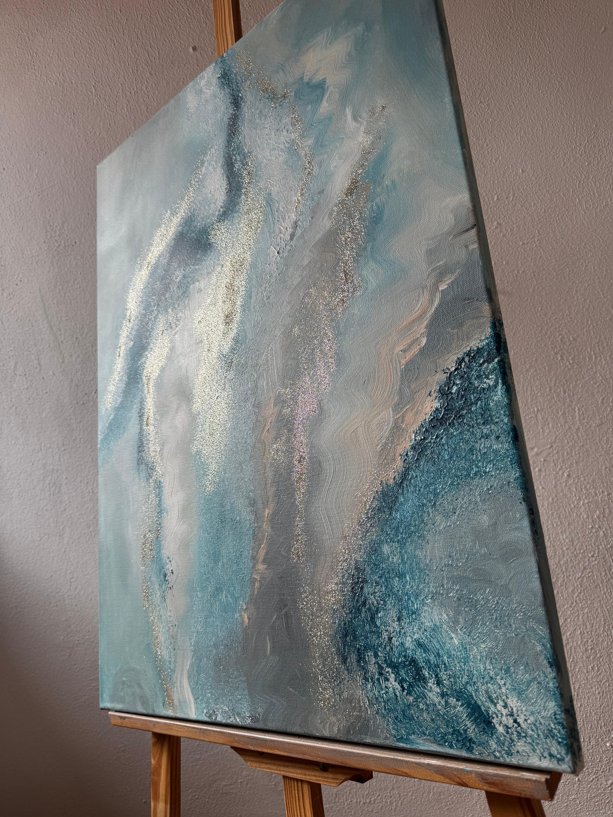 Glitter Waves | Acrylic painting on canvas 55 x 75 cm