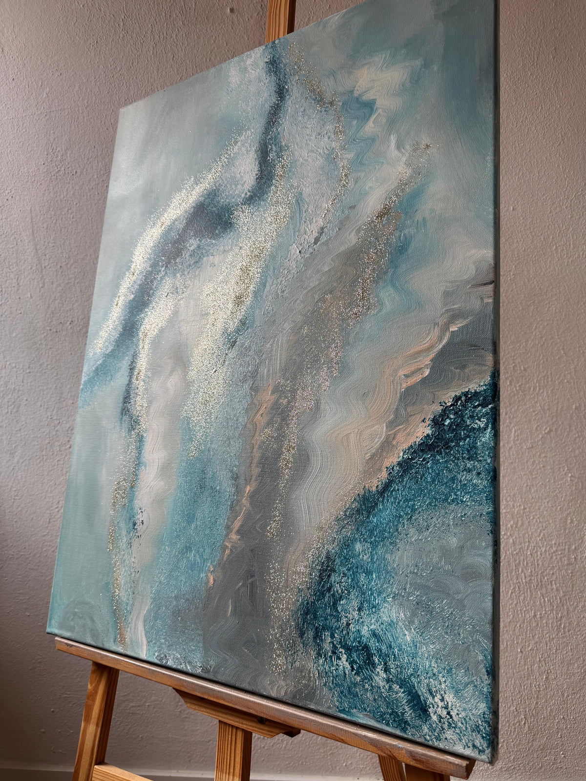 Glitter Waves | Acrylic painting on canvas 55 x 75 cm